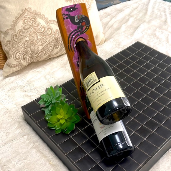 Amazing Balancing Wooden Wine Bottle Holder Double Hole 2 Bottle Capacity Daku - Picture 4 of 11